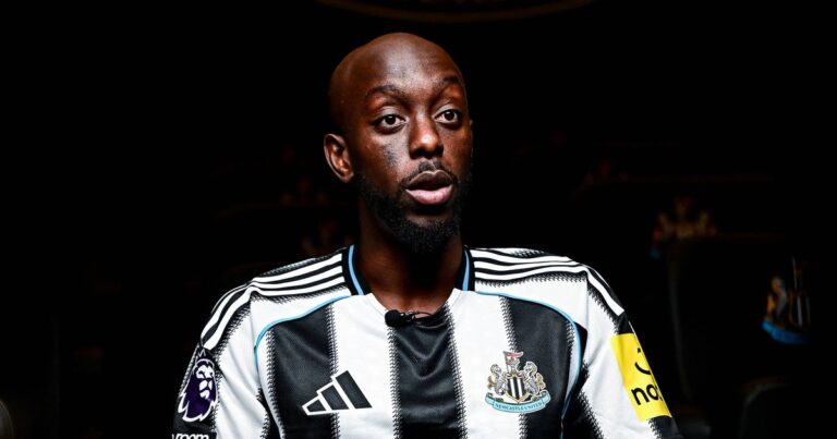 Injury Blow: Newcastle's New Boy Yoane Wissa Sidelined With Knee Problem