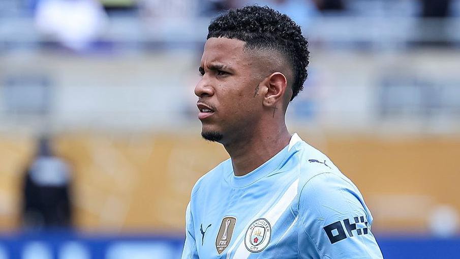 Savinho Commits to Manchester City Until June 2031